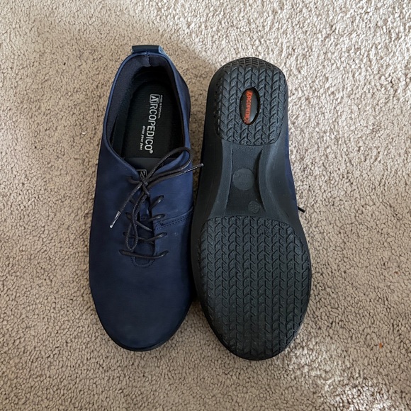 Arcopedico women’s blue new super cute flats size 7.5 - Picture 4 of 4